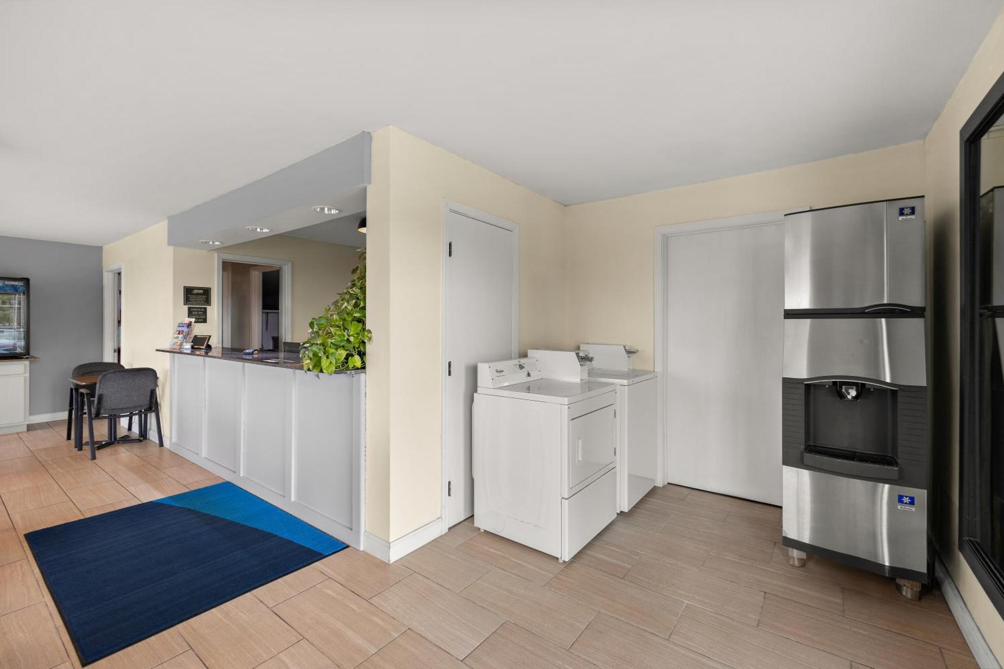 Americas Best Value Inn-Celina Esterno foto