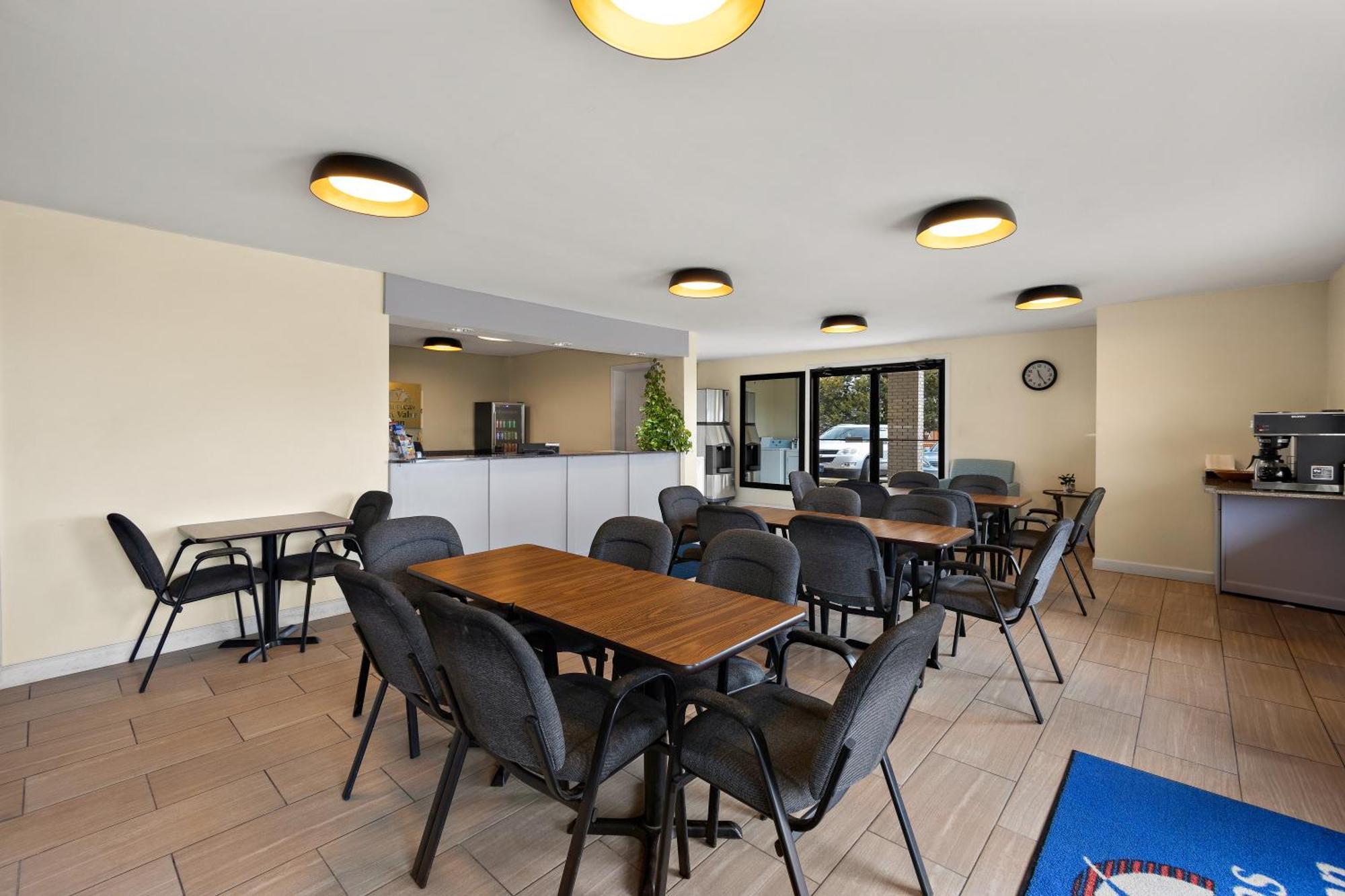 Americas Best Value Inn-Celina Esterno foto