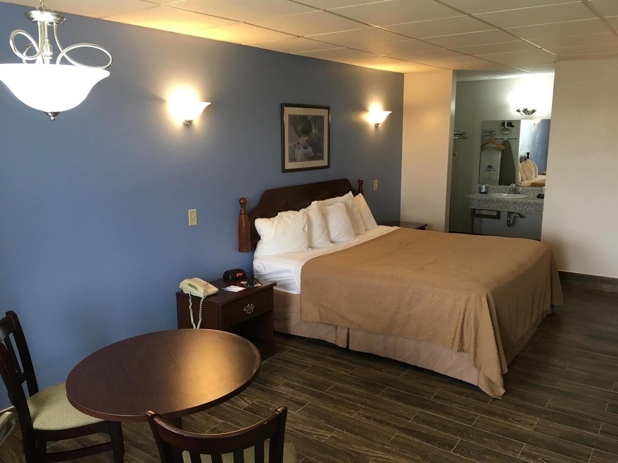 Americas Best Value Inn-Celina Esterno foto